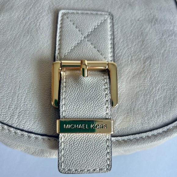 Michael Kors Small Cream Leather Crossbody Shoulder Bag - Picture 5 of 12